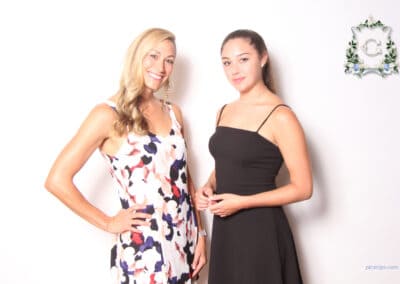 Picstrips photo sample White Seamless Paper